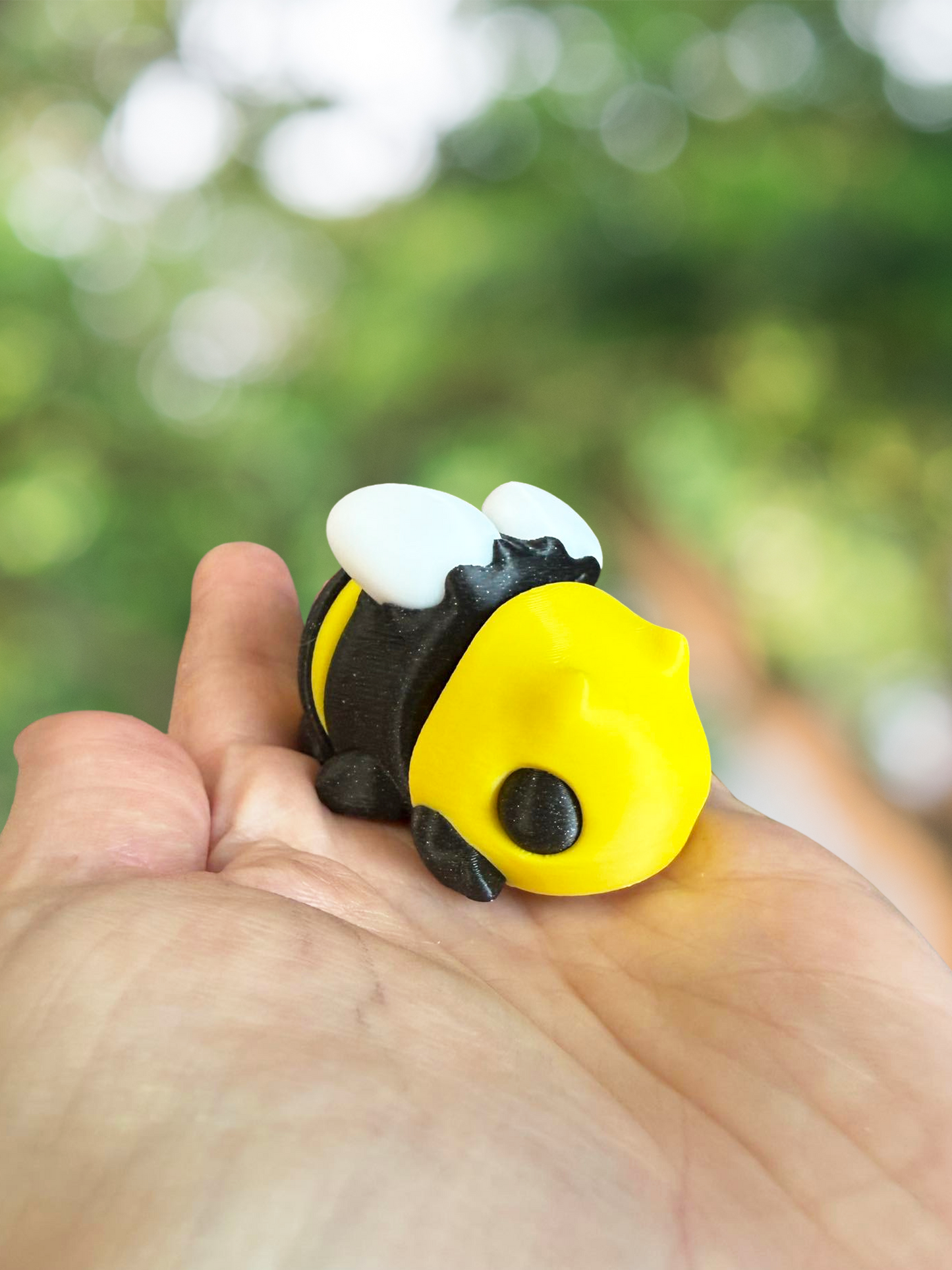 Chubby bumblebee 3D printed articulated figurine