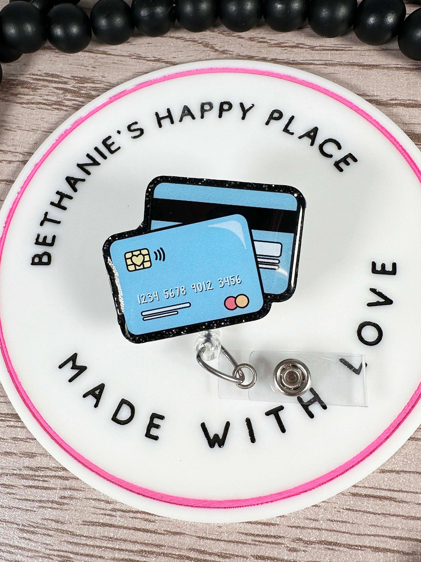 Credit cards retractable badge reel