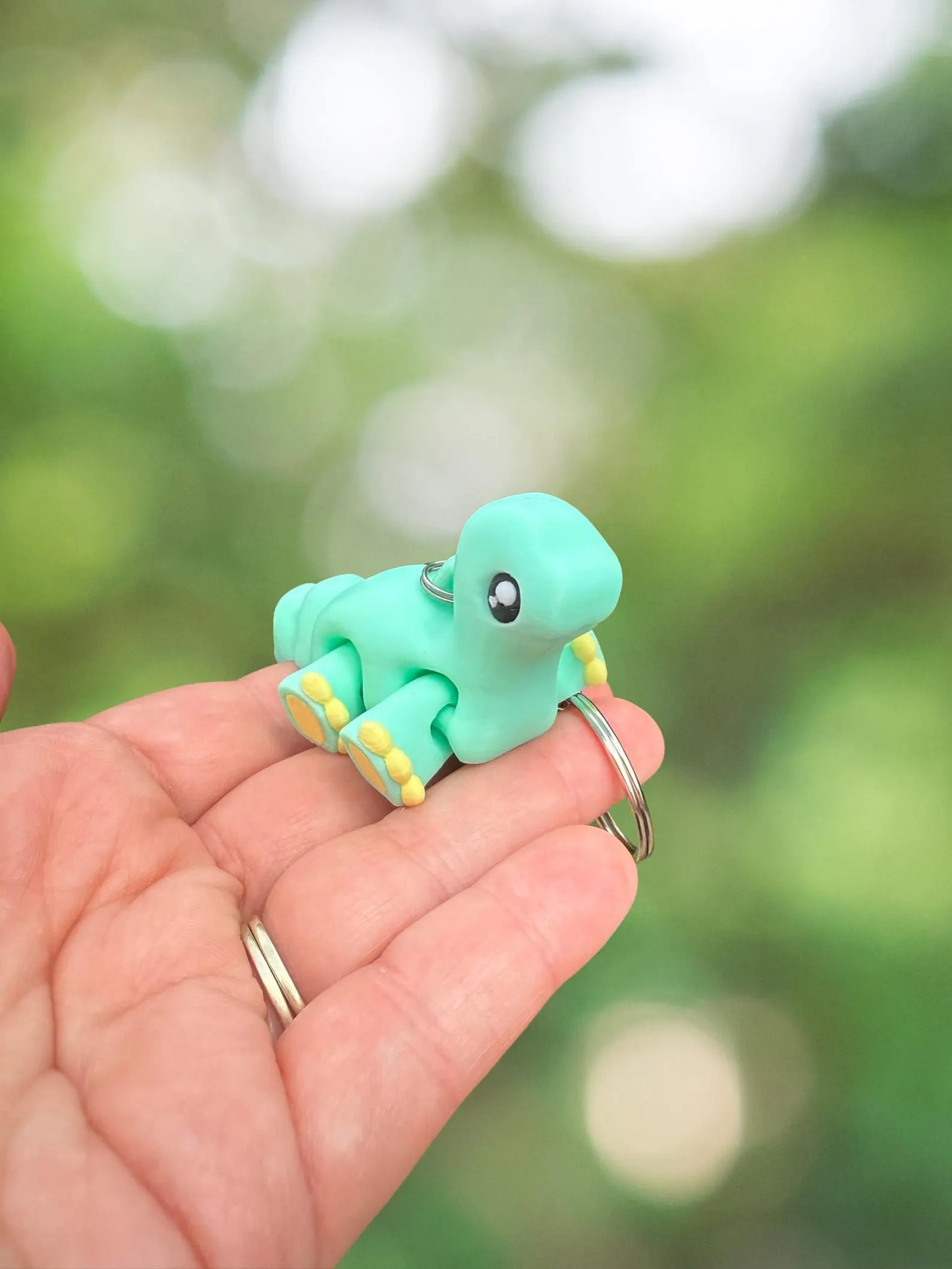 Brontosaurus dinosaur keychain
