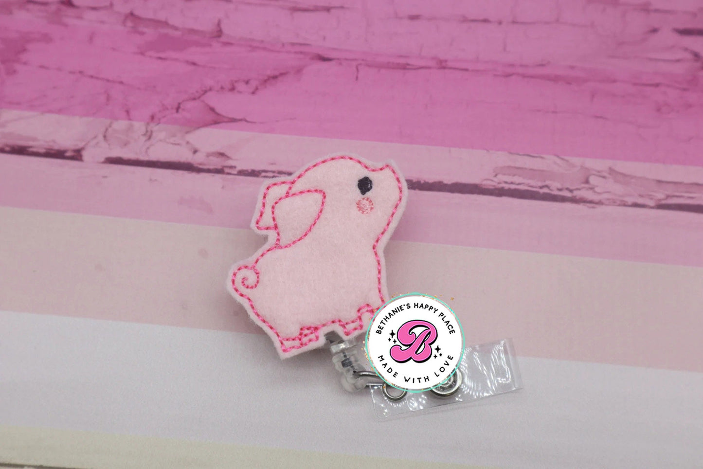 Cute pig badge reel - pig badge holder - pig badge clip - badge reel nurse - badge pull - pig gifts - teacher badge reel - little pig reel