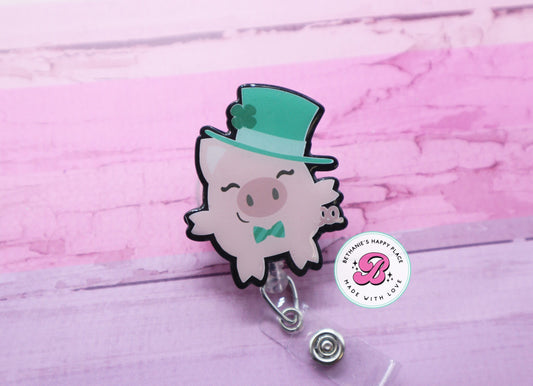 St. Patrick's Day pig badge reel, shamrock pig badge holder, cute pig badge reel, pig gifts, medical ID holder, pediatric badge reel