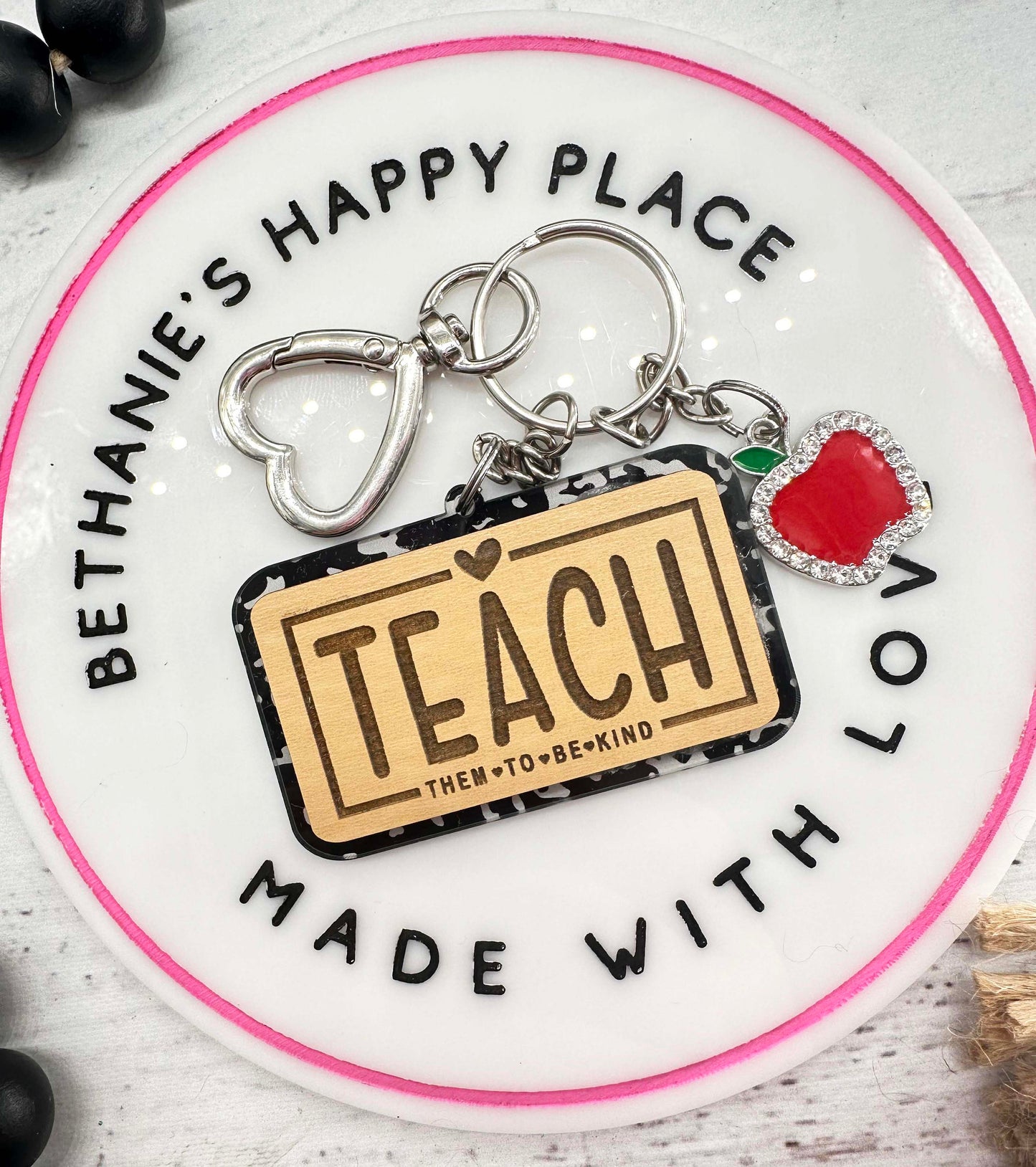 Teach them to be kind keychain, teacher gifts, teacher keychain, personalized gift for teacher, teacher apprectiation gift