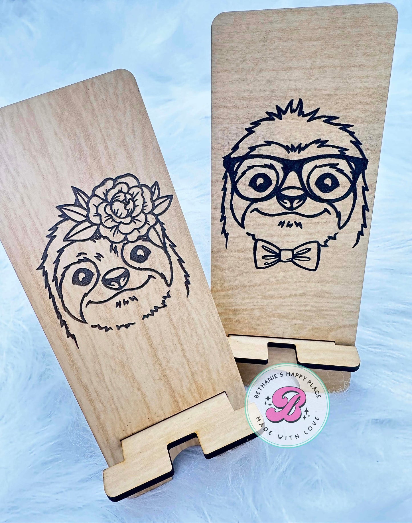 Sloth phone stand, wooden phone stand, wood phone holder, docking station, sloth gifts, sloth phone holder, personalized gifts