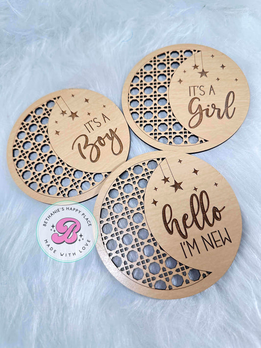 Newborn baby wood moon gender discs, newborn photo prop, newborn gifts, it's a boy, it's a girl, hello I'm new, baby shower gifts