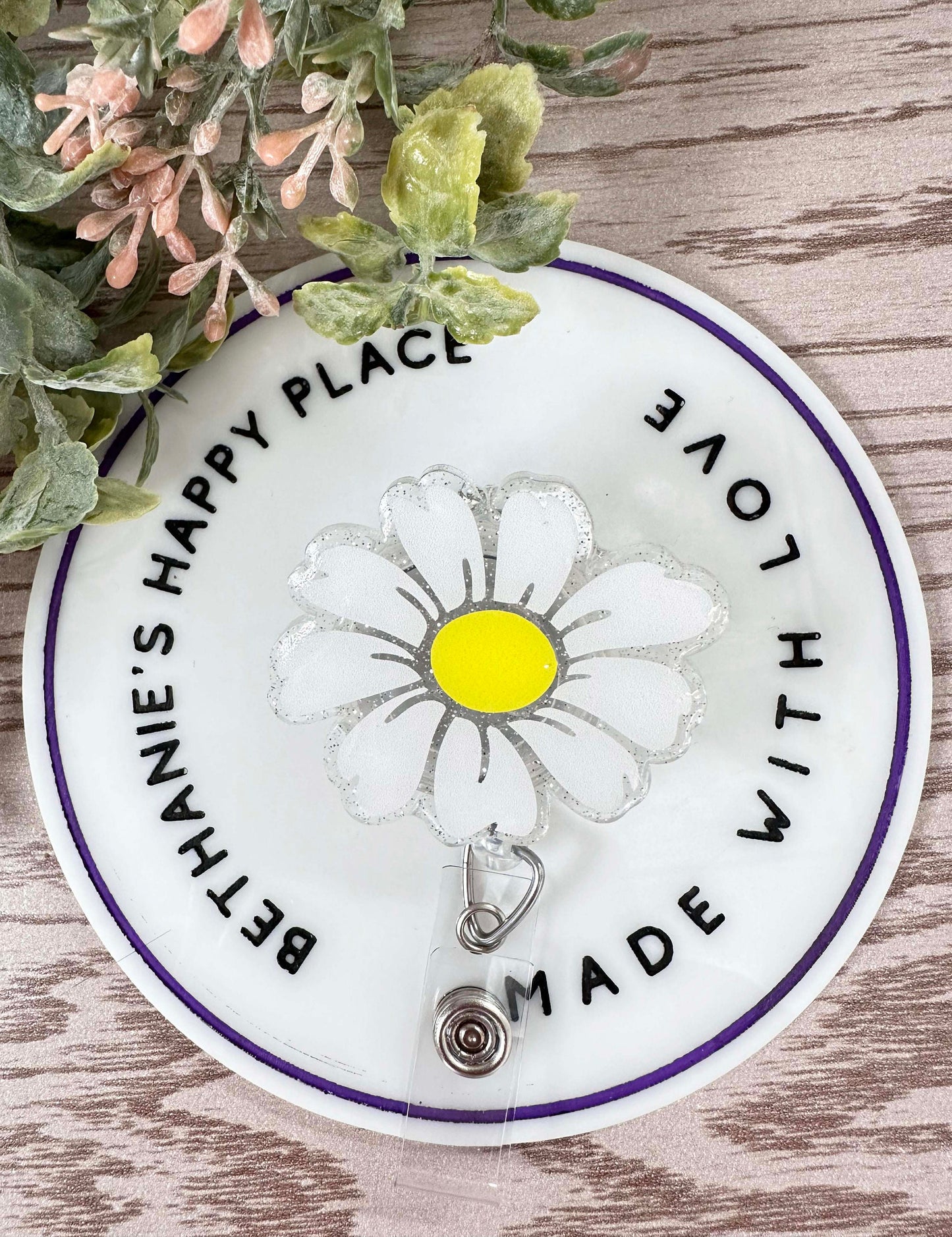 White daisy retractable badge reel, nurse ID holder, flower daisy acrylic badge holder, key card holder, daisy gifts, nurse badge clip