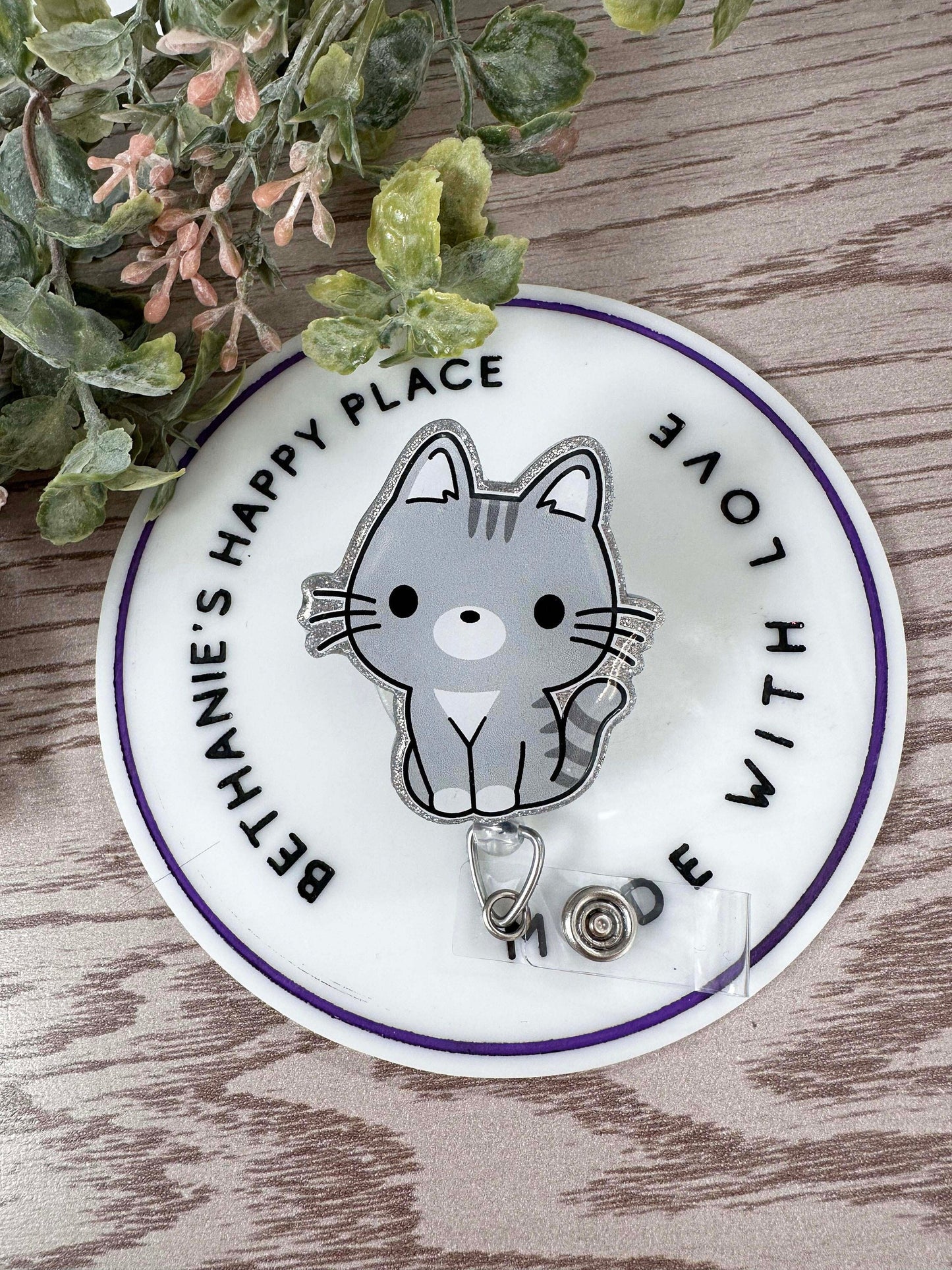 Gray cat retractable badge reel, kitten badge clip, nurse, teacher, lanyard, acrylic badge holder, easy to clean, medical ID holder